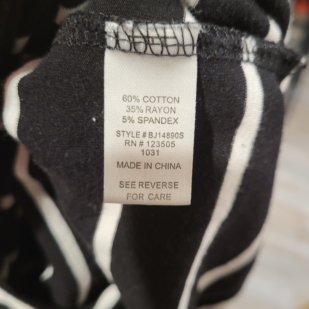 Heart Hips Black and White Pencil Skirt - Picture 7 of 8